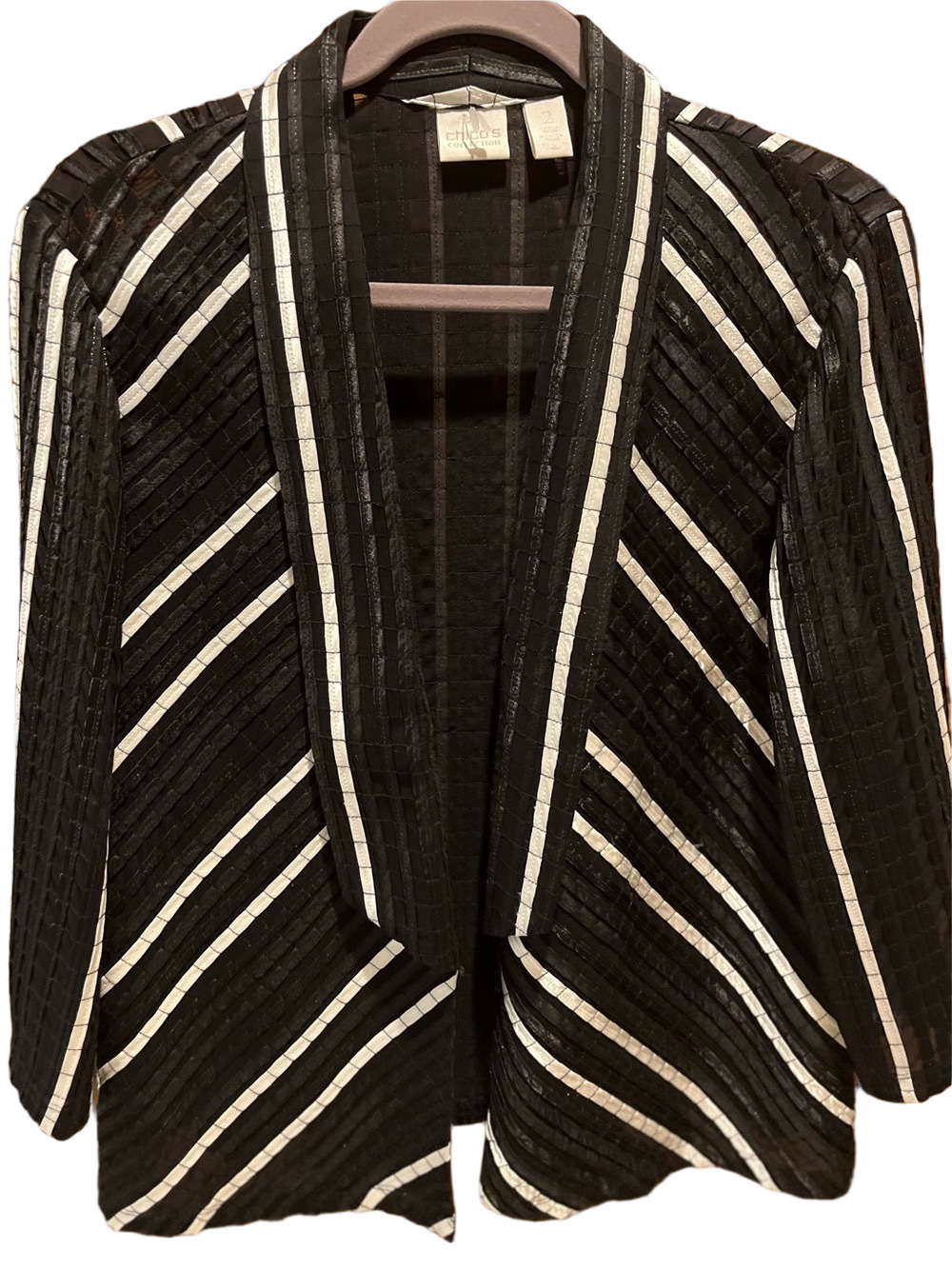 33. WOMENS CHICO’S 2/L DETAIL JACKET
